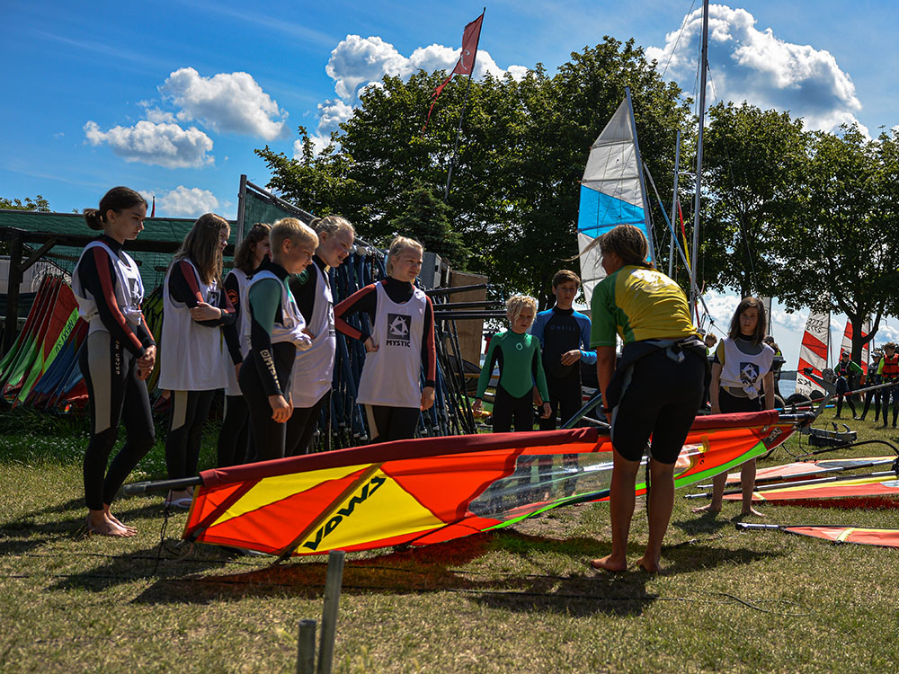 windsurfen-rügen-surfschule-kinder